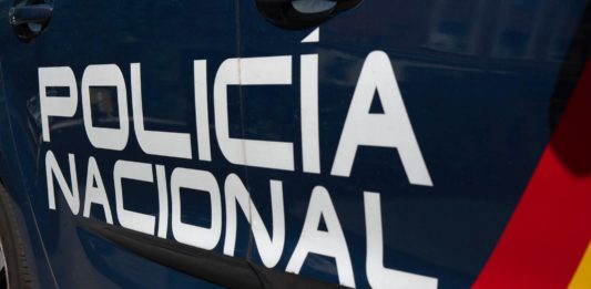 Lateral coche patrulla de la Policía Nacional