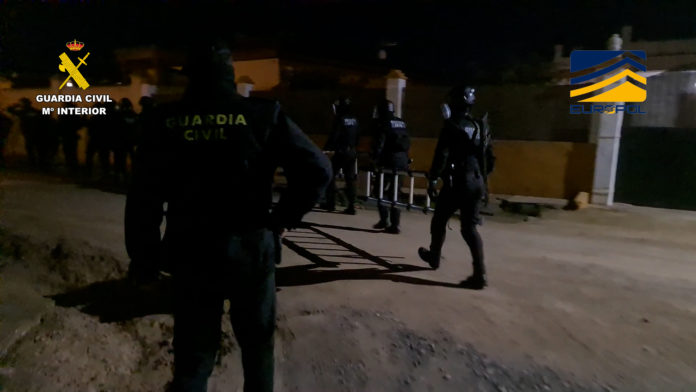 Detenidas 20 personas de una organización que introducía hachís en España