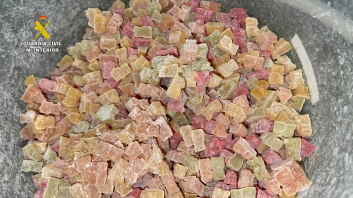 Detenidas tres personas acusadas de fabricar golosinas de marihuana