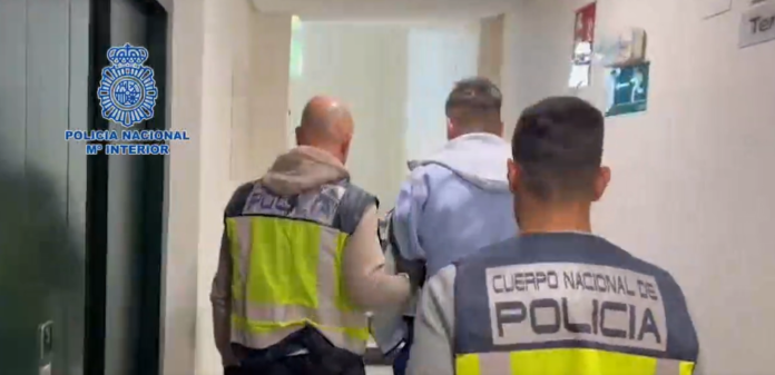 Detenido un menor de edad que realizaba estafas online a través de su propio crime as a service
