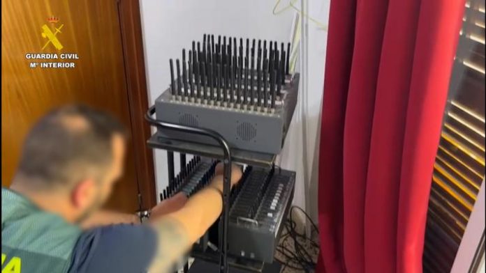 Detenido un hombre acusado de estafar 85 mil euros mediante estafas tecnológicas
