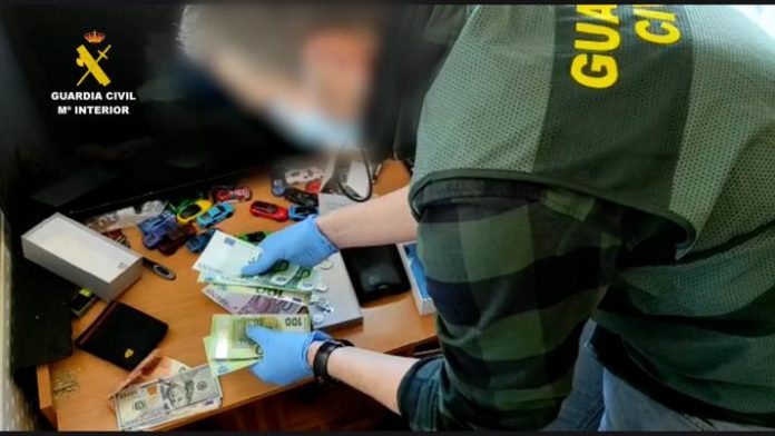 Detenidas 7 personas por introducir cocaína a través de partidas de fruta Physalis