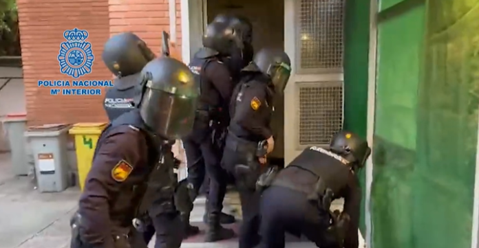 Liberadas cinco víctimas de trata de seres humanos explotadas sexualmente.