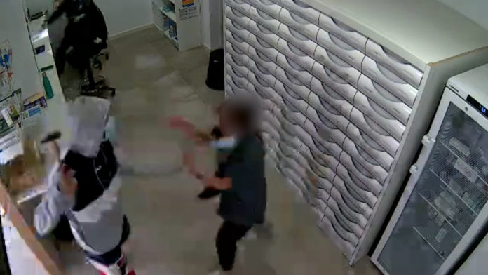 Detenidas dos personas por robo con violencia e intimidación