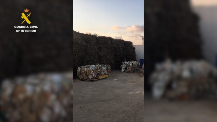 Ocho investigados por tráfico ilegal de 5 700 toneladas de residuos plásticos