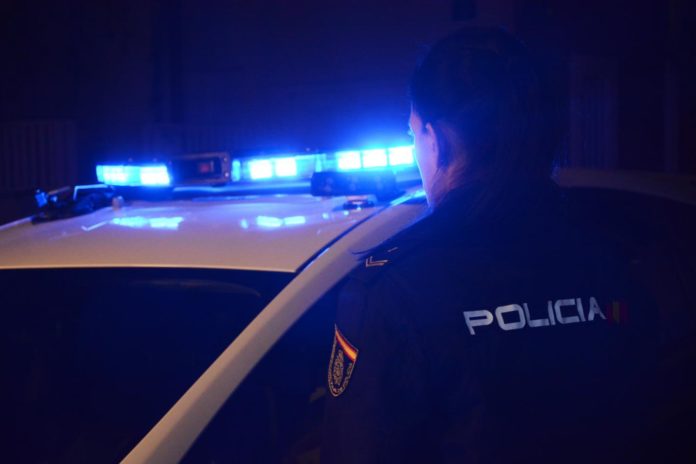 Rescatado un migrante en estado crítico de un cambión frigorífico en Algeciras