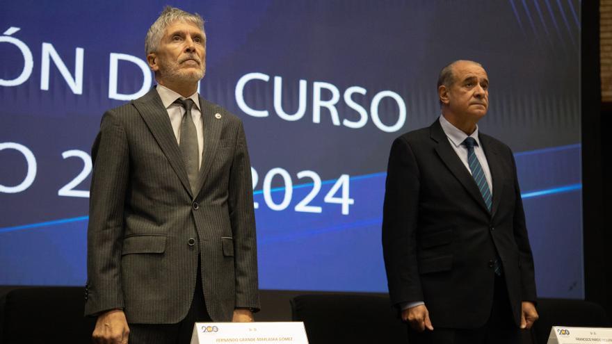Grande-Marlaska junto al director general de la Policía Nacional en un acto en Ávila