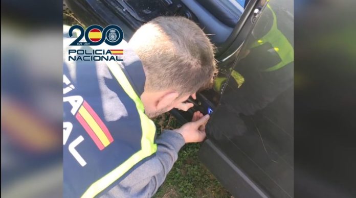 Desarticulada una banda que robaba coches en un minuto