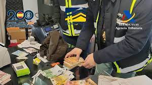 Desarticulada una red que introducía cocaína en fruta