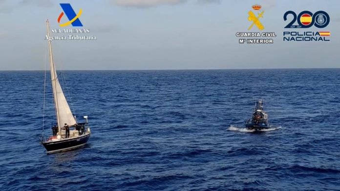Velero con droga interceptado en aguas canarias