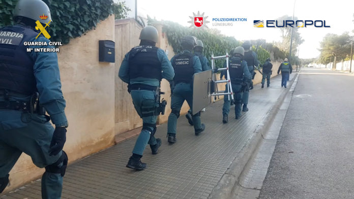 Detenidas dos personas que habrían estafado 146 millones de euros a ciudadanos alemanes