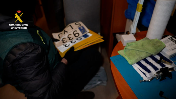 Matrículas encontradas por la Guardia Civil