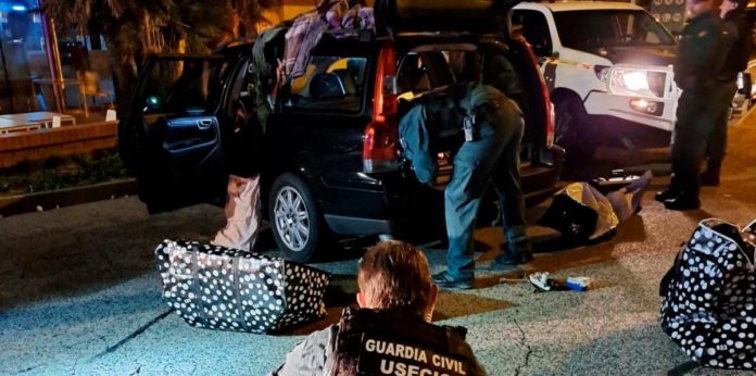 Detenidos en Reus unos violentos ladrones que asaltaban plantaciones de otros narcos