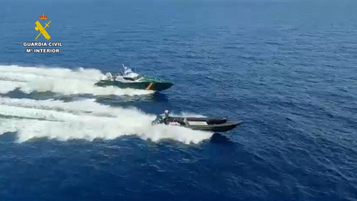 63 detenidos en una operación de la Guardia Civil en el mar