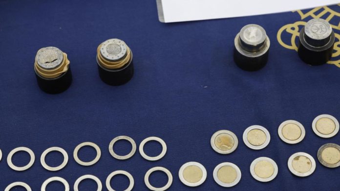Desmantelado el taller de fabricación de monedas falsas de 2 euros más importante de Europa en la última década