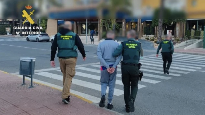 Detenido el conductor de un vehículo lanzadera de una red de tráfico de drogas