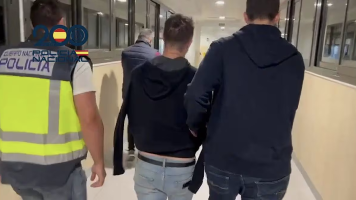 Dos detenidos por disparar 15 veces contra la fachada de un restaurante en Marbella