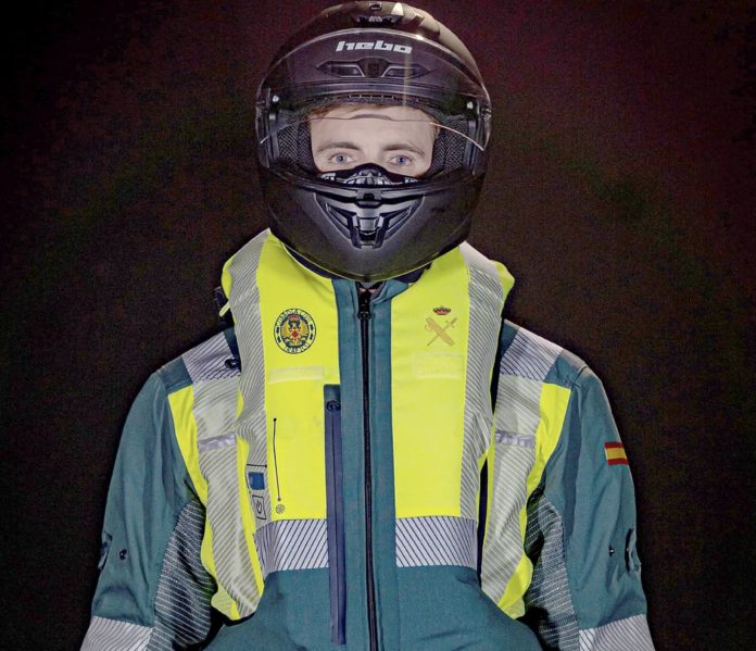 Los motoristas de la Guardia Civil llevarán chaleco con airbag