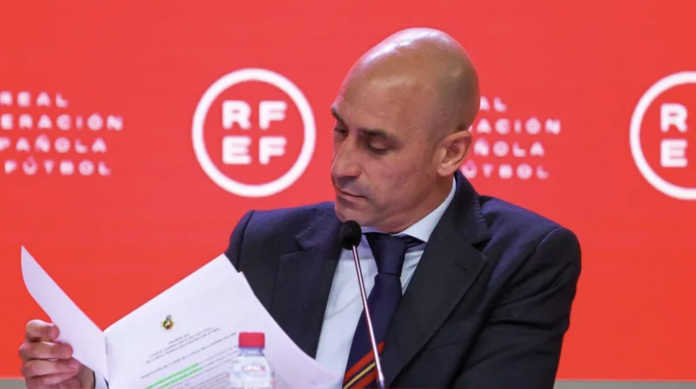 Luis Rubiales durante una asamblea de la RFEF / EP