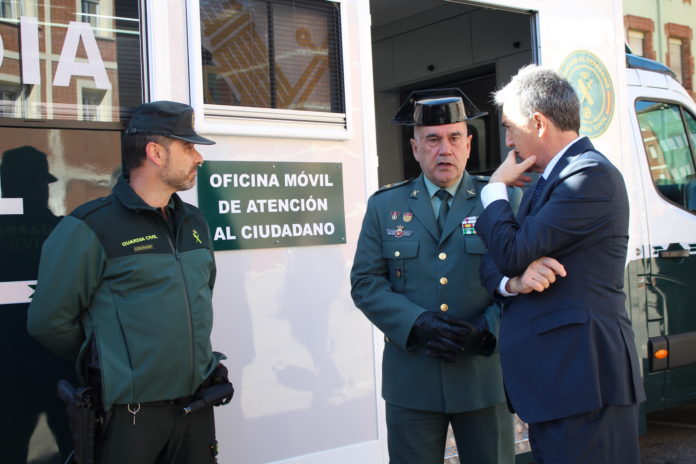 Nuevas oficinas móviles de atención al ciudadano de la Guardia Civil