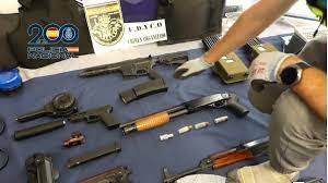 Armas encontradas en la desarticulación de una red criminal especializada en dar “vuelcos”